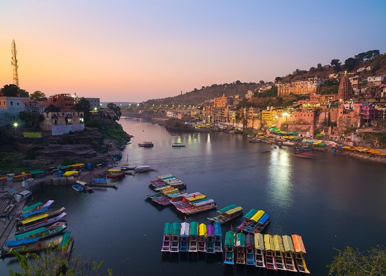 omkareshwar-cityscape-dusk