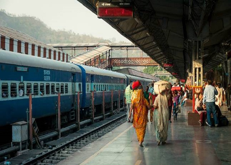 railway-station-647_060717054639